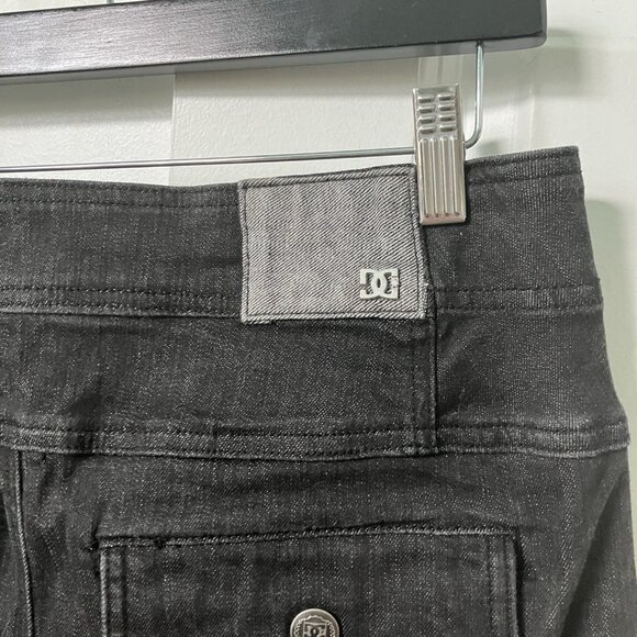 Y2K DC Micro Mini Eva Skirt Womens 29 Black Denim Ruffle Skate 2000s Cargo - Picture 4 of 10